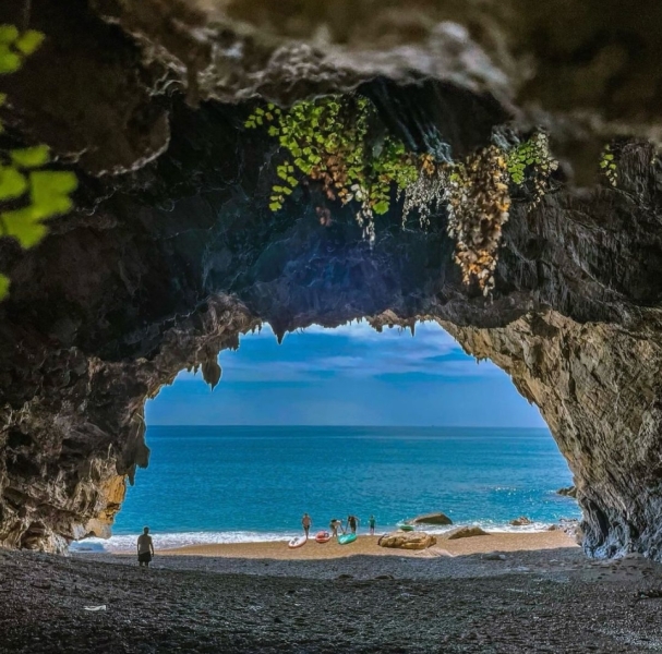 Yanışlı beaches and Yanışlı Beach Cave — 10 photos, how to get from Mersin