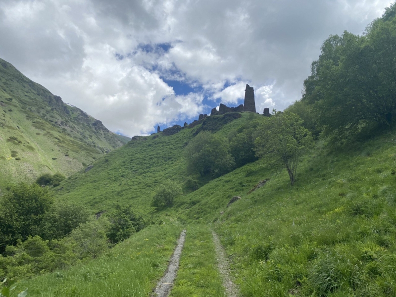 A trip to the Tsmiakom gorge for the flowering of rhododendrons