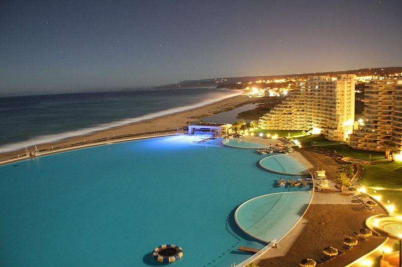 The largest swimming pool in the world is located in Chile