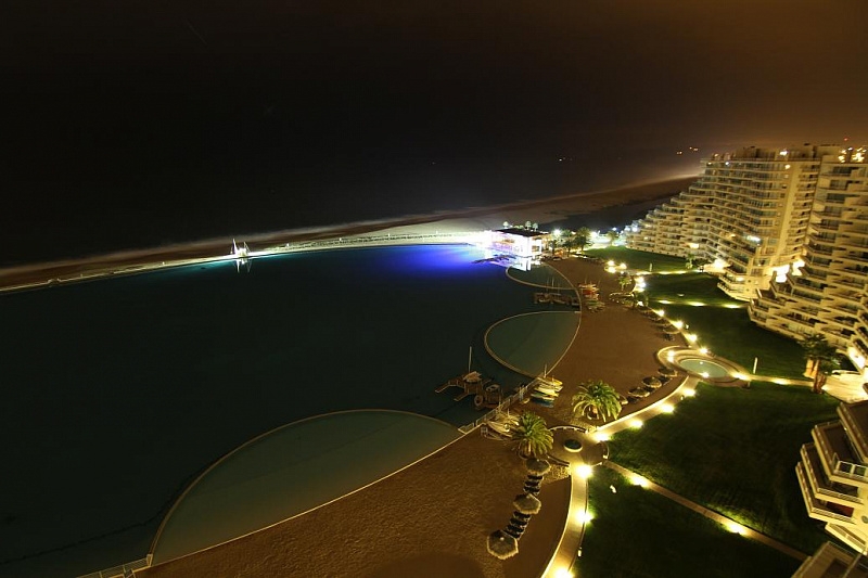 The largest swimming pool in the world is located in Chile