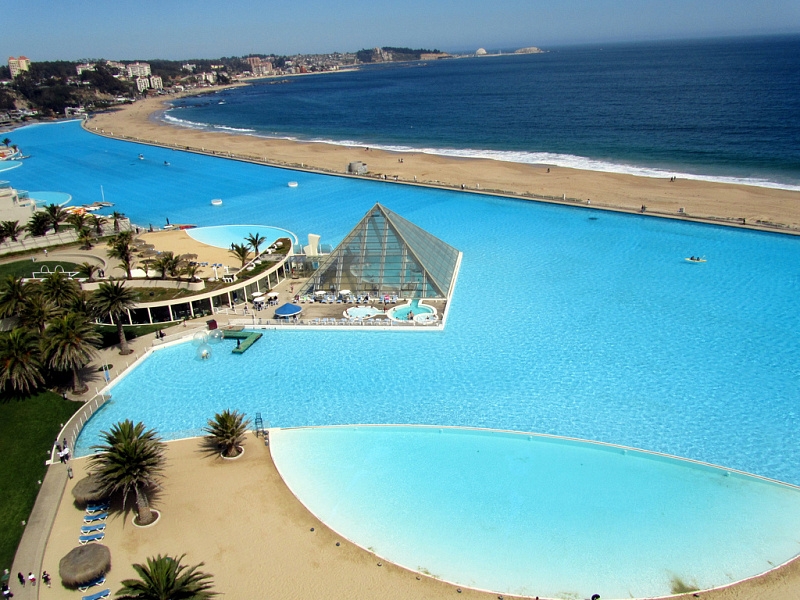 The largest swimming pool in the world is located in Chile