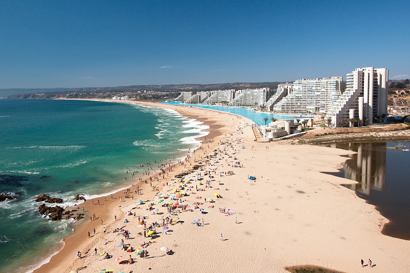 The largest swimming pool in the world is located in Chile