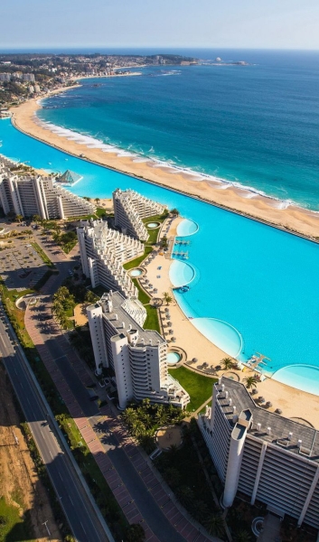 The largest swimming pool in the world is located in Chile