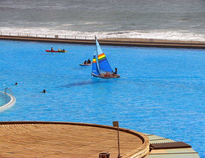 The largest swimming pool in the world is located in Chile