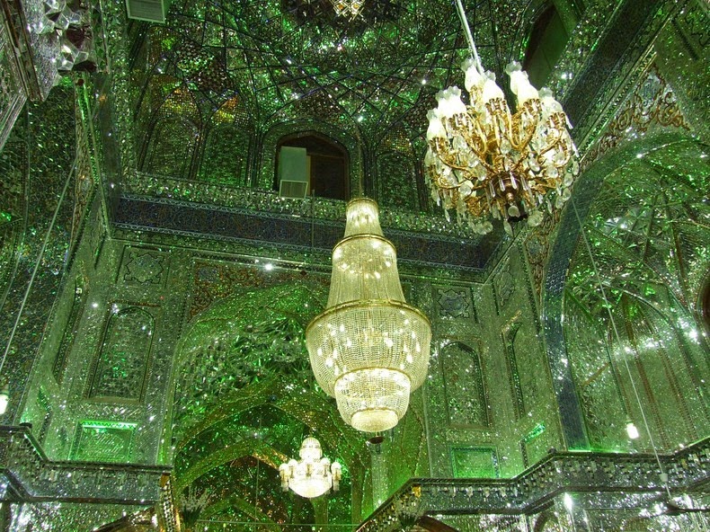 Shah Cherah Mirror Mosque in Iran | Mirror Mausoleum — photos and videos