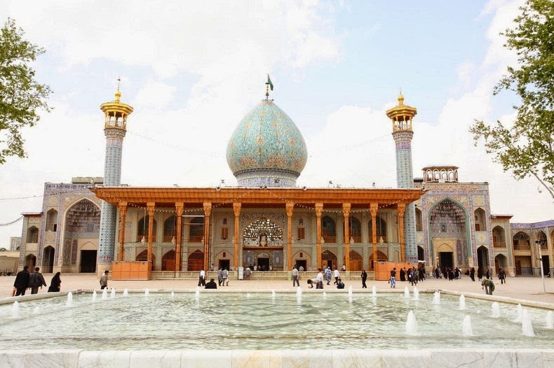 Shah Cherah Mirror Mosque in Iran | Mirror Mausoleum — photos and videos