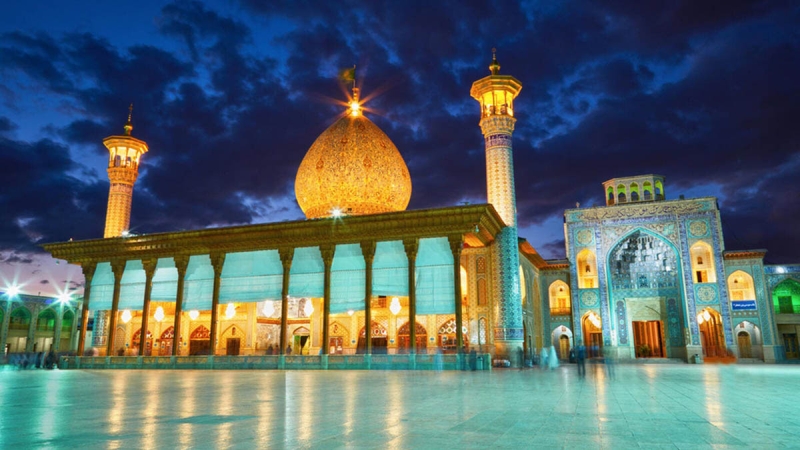 Shah Cherah Mirror Mosque in Iran | Mirror Mausoleum — photos and videos