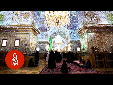 Shah Cherah Mirror Mosque in Iran | Mirror Mausoleum — photos and videos