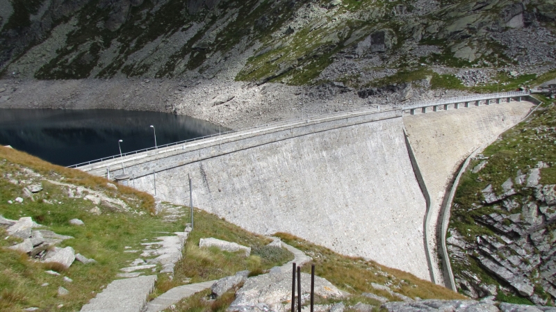 Goats hang on the Diga del Cingino dam in Italy | goats on the dam