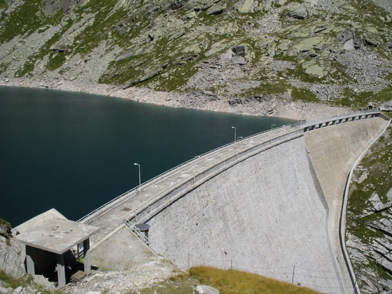Goats hang on the Diga del Cingino dam in Italy | goats on the dam