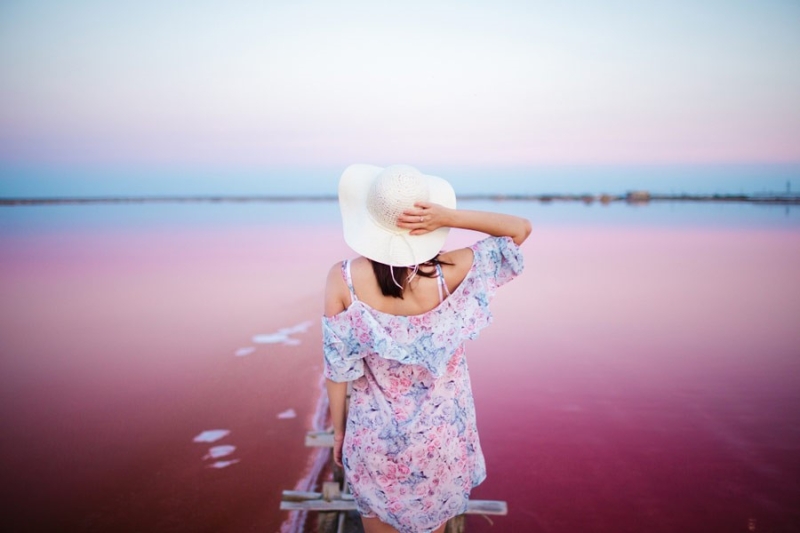 Lake Hiller: Why it's pink and how to see Australia's most unusual lake