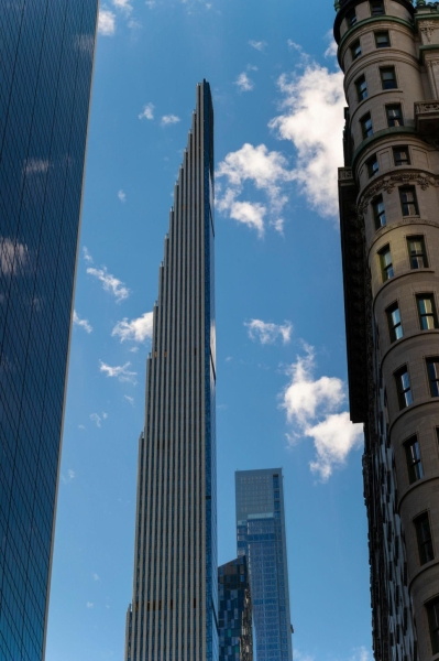 New York's Thinnest Skyscraper: Manhattan's Luxurious Needle &mdash; Steinway Tower
