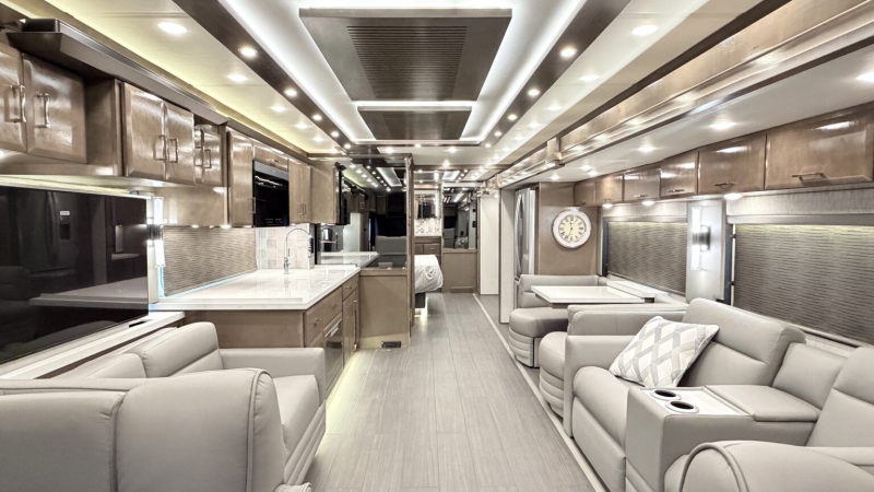 Motorhome instead of a car: pros, cons and why motorhomes are becoming more popular