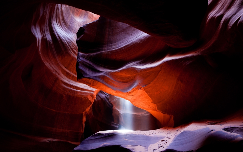 Antelope Canyon in Arizona &mdash; where it is located, Upper and Lower Canyon, guided tours and tourist tips